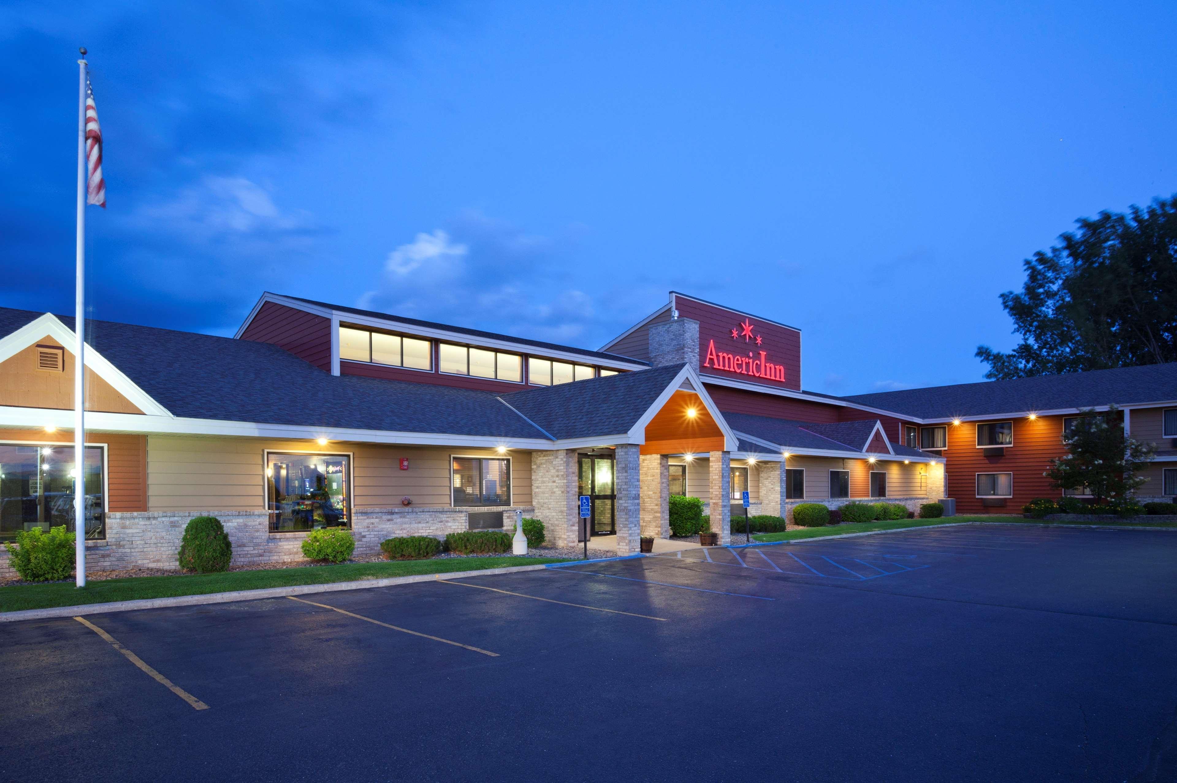弗格斯福尔斯阿美瑞辛酒店及会议中心 Fergus Falls 外观 照片